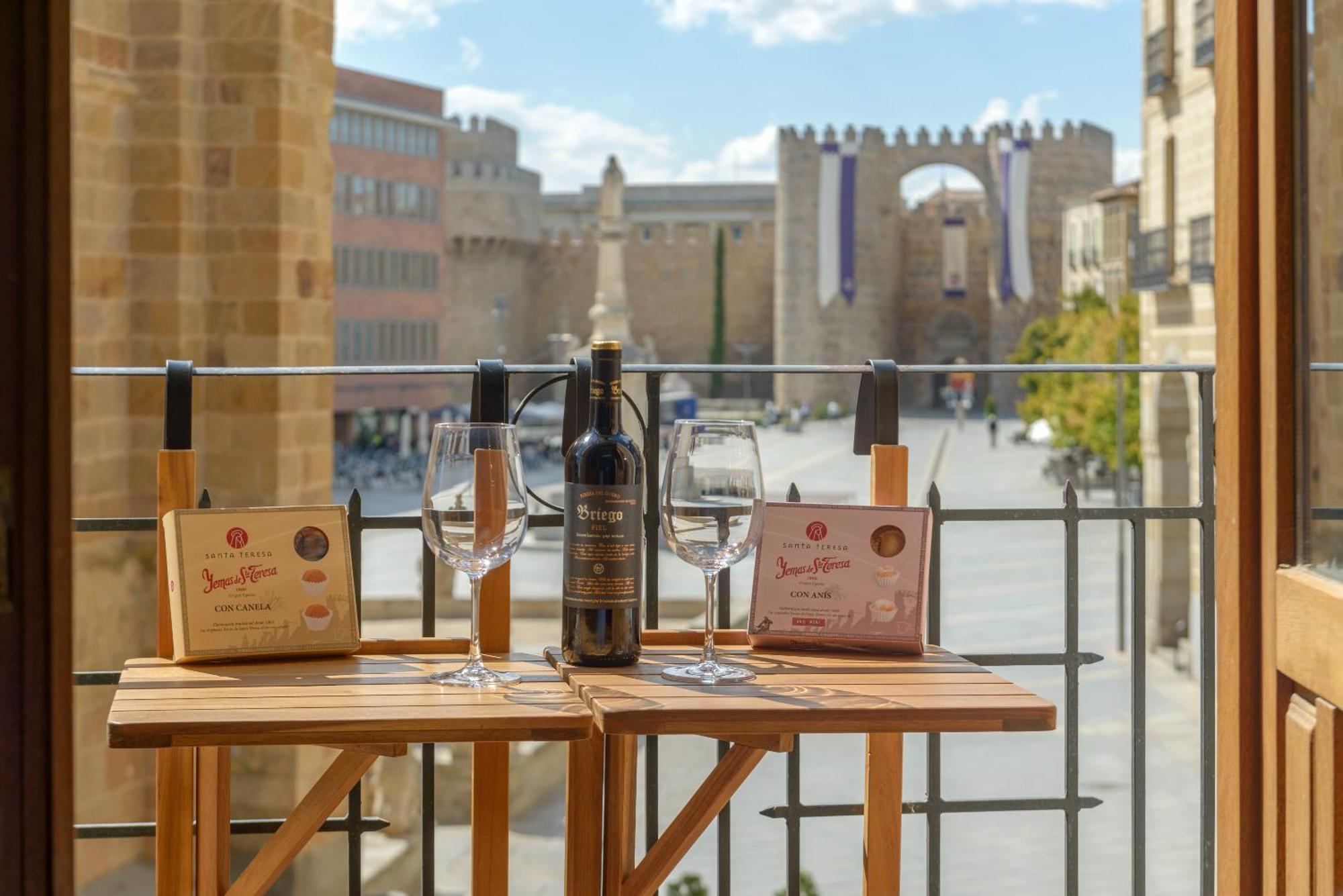 Balcony View To Avila'S Alcazar Luaran gambar
